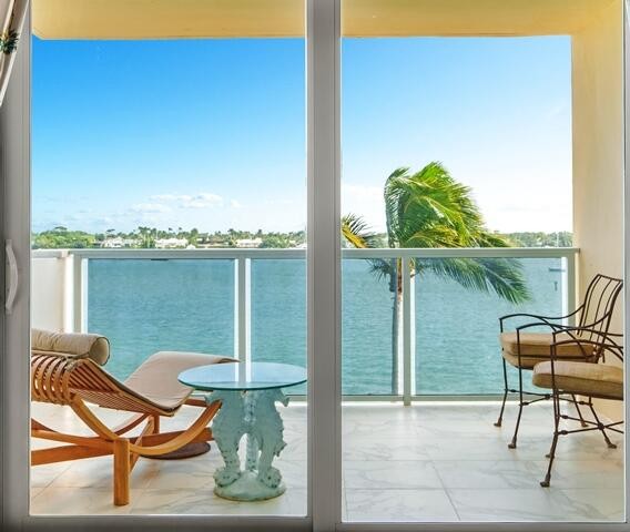 Private Paradise awaits you, with gorgeous direct intracoastal - Beach Condo for sale in West Palm Beach, Florida on Beachhouse.com