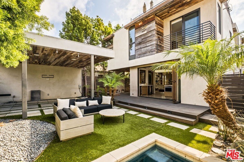 A striking fusion of architecture and design, this fully gated - Beach Home for sale in Marina Del Rey, California on Beachhouse.com