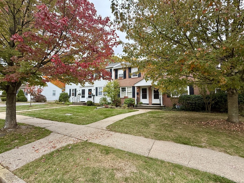 Welcome home to this charming and very well-maintained - Beach Townhome/Townhouse for sale in Stamford, Connecticut on Beachhouse.com