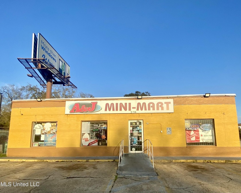 Location! Location! Location. centrally located, and minutes - Beach Commercial for sale in Biloxi, Mississippi on Beachhouse.com