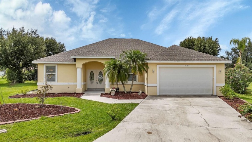 This fantastic 3-4 bedroom home, located at the end of a quiet - Beach Home for sale in Punta Gorda, Florida on Beachhouse.com