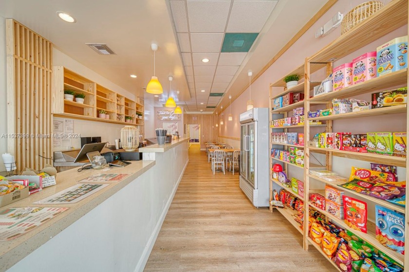 Don't miss out on this chance to own a bubble Tea business - Beach Commercial for sale in Miami Beach, Florida on Beachhouse.com