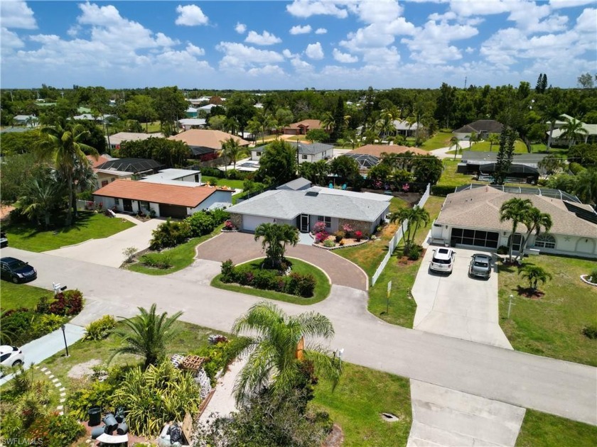 ANOTHER PRICE IMPROVEMENT! This is a wonderfully cared for - Beach Home for sale in Bonita Springs, Florida on Beachhouse.com