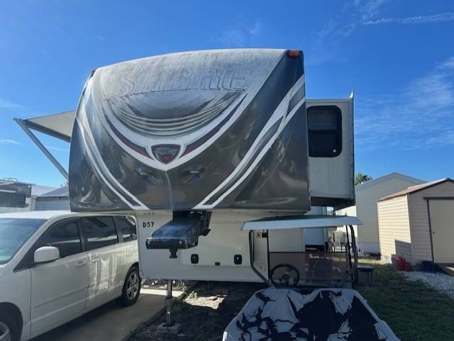 Charming 1 Bedroom, 1 Bath, 2012 5th Wheel RV, 36', Furnished - Beach Home for sale in Bradenton, Florida on Beachhouse.com