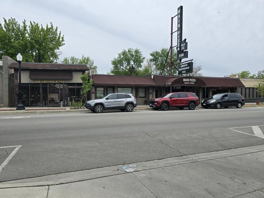 Real estate only, BUSY traveled location on Howard St., between - Beach Commercial for sale in Chicago, Illinois on Beachhouse.com