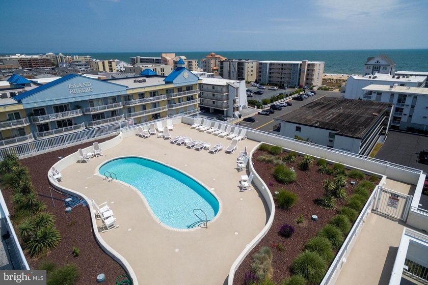 Spacious Oceanview Condo - Turnkey & Move-In Ready!  This - Beach Condo for sale in Ocean City, Maryland on Beachhouse.com