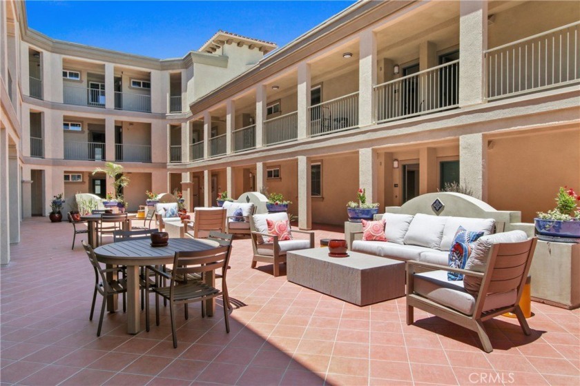 This single-level plan is three bedrooms and two bathrooms and - Beach Condo for sale in Rolling Hills Estates, California on Beachhouse.com