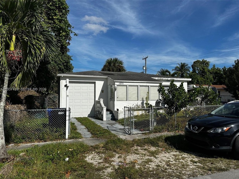 Charming single family home - Beach Home for sale in North Miami Beach, Florida on Beachhouse.com