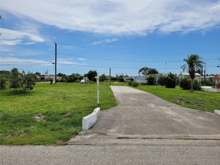 Place a new Manufactured home on this spacious lot. Englewood is - Beach Lot for sale in Englewood, Florida on Beachhouse.com