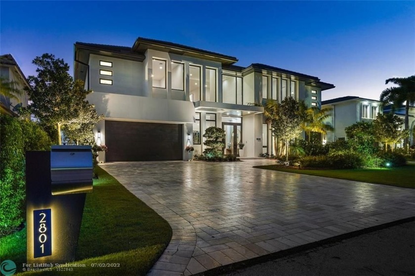 Exquisitely finished contemporary home with beautiful open water - Beach Home for sale in Lighthouse Point, Florida on Beachhouse.com