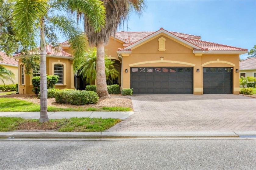 EXTRAORDINARY, former MODEL HOME!!! Live the GRAND LIFESTYLE of - Beach Home for sale in North Port, Florida on Beachhouse.com