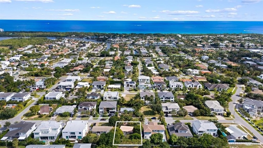 Gold in the Golden Triangle!  Rare opportunity to own in Boca - Beach Home for sale in Boca Raton, Florida on Beachhouse.com