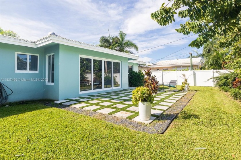 Stunning fully remodeled 3-bedroom 2-bathroom home with impact - Beach Home for sale in Pompano Beach, Florida on Beachhouse.com
