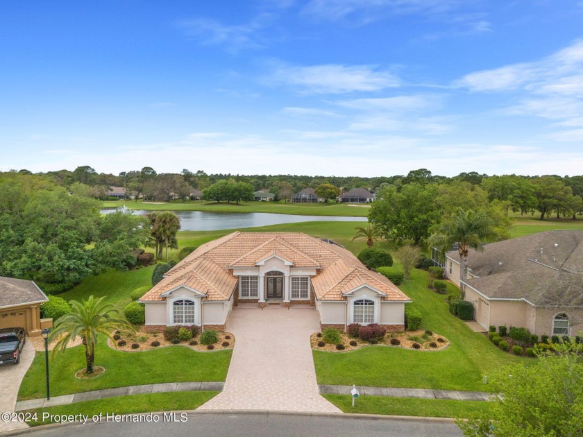 Panoramic GOLF COURSE VIEWS of the 18TH HOLE at Silverthorn Golf - Beach Home for sale in Spring Hill, Florida on Beachhouse.com