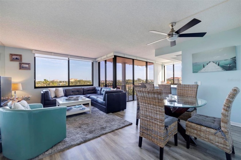 This beachside condo is the perfect escape from the cold winters - Beach Condo for sale in St. Petersburg, Florida on Beachhouse.com