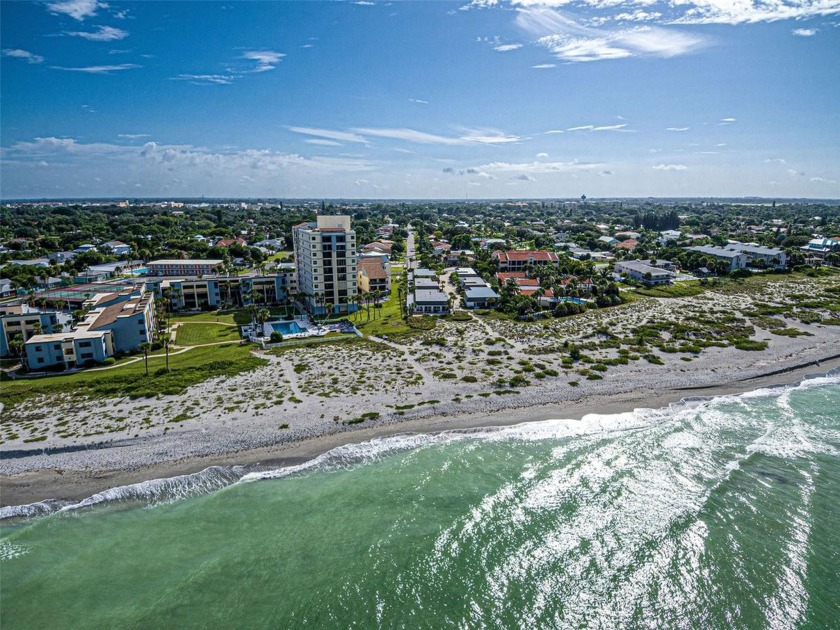 BEAUTIFUL BEACHFRONT CONDO ON THE ISLAND OF VENICE. TURNKEY - Beach Condo for sale in Venice, Florida on Beachhouse.com