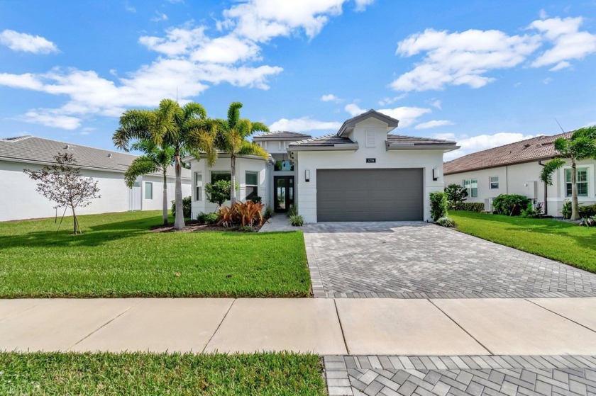 With its stunning location, high-end upgrades, and meticulous - Beach Home for sale in Boynton Beach, Florida on Beachhouse.com