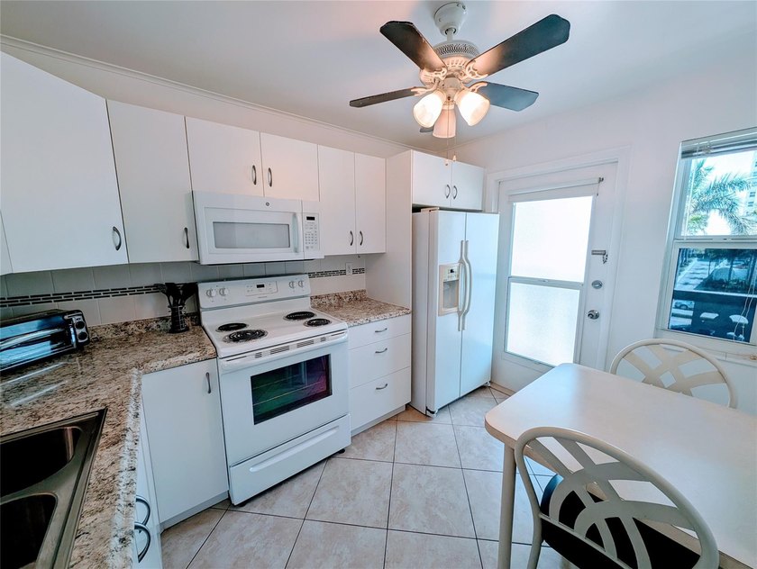 NICE AND CLEAN UNIT WITHA GOOD INTRACOASTAL VIEW . ACROOS THE - Beach Condo for sale in Hallandale Beach, Florida on Beachhouse.com