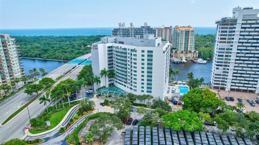 Luxurious 1 bedroom hotel condo in the heart of Fort Lauderdale - Beach Condo for sale in Fort Lauderdale, Florida on Beachhouse.com