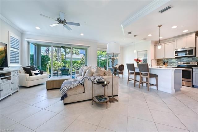 NO damage from Hurricane Ian! Looking for low-maintenance - Beach Condo for sale in Naples, Florida on Beachhouse.com