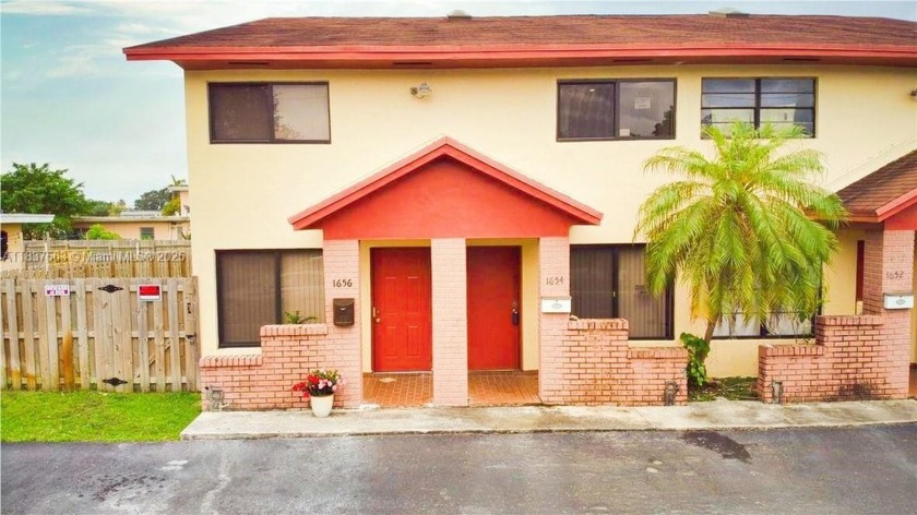 Updated 2BR/2.5BA Townhome in Prime North Miami Beach Location
 - Beach Townhome/Townhouse for sale in Miami, Florida on Beachhouse.com