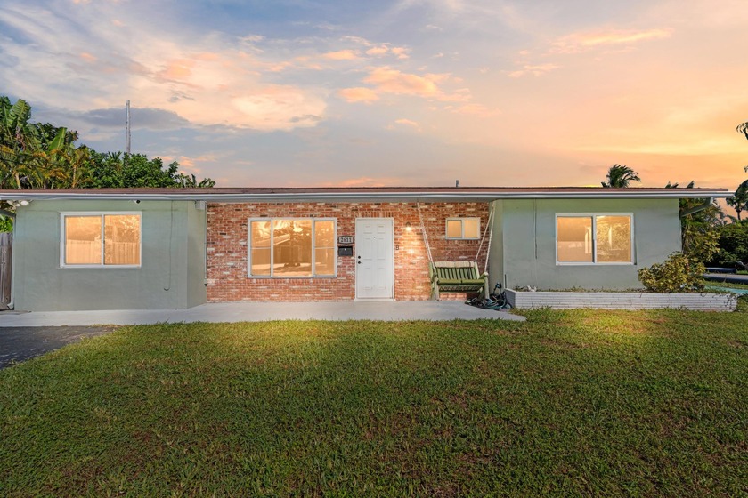 ABSOLUTELY GORGEOUS SINGLE-FAMILY HOME | PRIME POMPANO BEACH - Beach Home for sale in Pompano Beach, Florida on Beachhouse.com