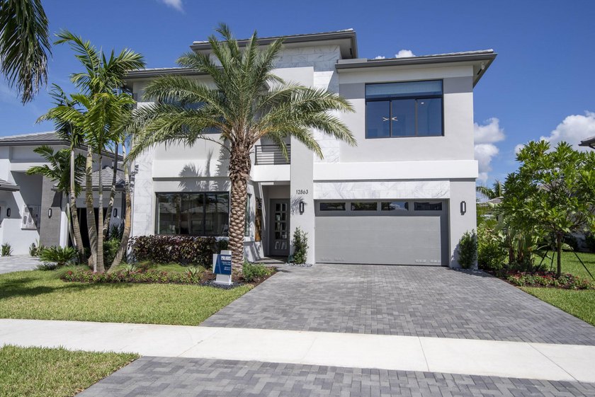 Modern Luxury in Apex at Avenir. This 5-bedroom, 7-bath - Beach Home for sale in Palm Beach Gardens, Florida on Beachhouse.com