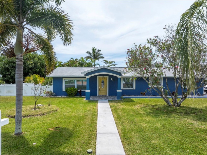 Under contract-accepting backup offers. Welcome to the tranquil - Beach Home for sale in Redington Shores, Florida on Beachhouse.com