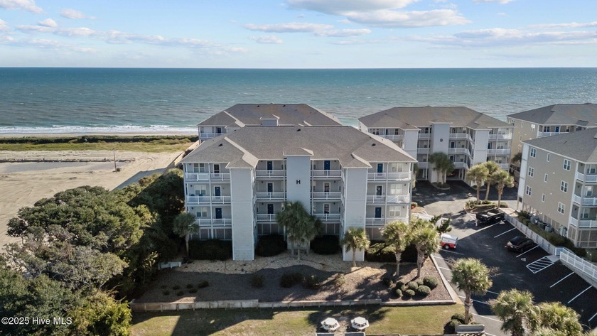 Welcome to ''Paradise Palms'' at The Ocean Club in Indian Beach - Beach Condo for sale in Indian Beach, North Carolina on Beachhouse.com