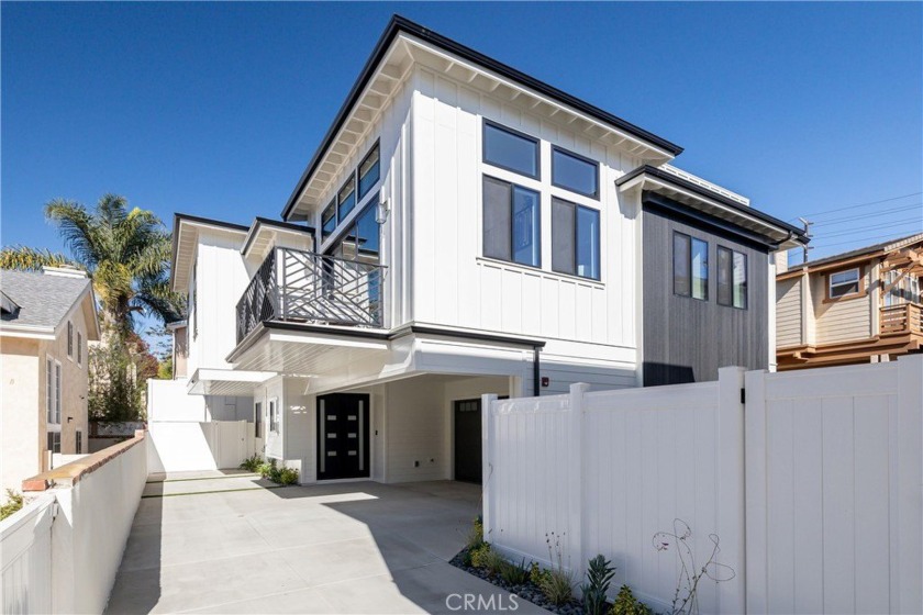 Meticulous Attention to detail for the Discerning Buyer...
This - Beach Townhome/Townhouse for sale in Redondo Beach, California on Beachhouse.com