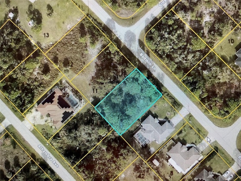 This spacious 10,000 sq ft in NOT FLOOD ZONE lot offers an - Beach Lot for sale in North Port, Florida on Beachhouse.com