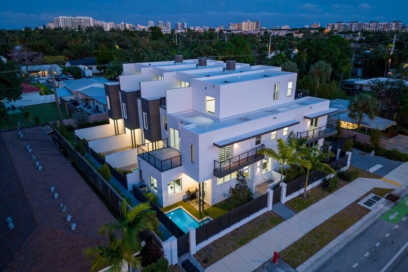 The Enclave at Lake Ridge, is newly constructed, gated townhome - Beach Townhome/Townhouse for sale in Fort Lauderdale, Florida on Beachhouse.com