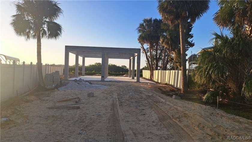 Unbelieveable once in a lifetime opportunity!! Waterfront new - Beach Home for sale in Crystal River, Florida on Beachhouse.com