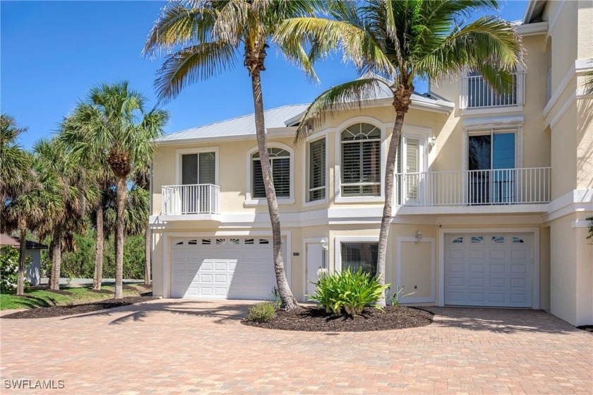 Live the Waterfront Dream in this Spacious Condo. Minimum 2 week - Beach Condo for sale in Fort Myers Beach, Florida on Beachhouse.com