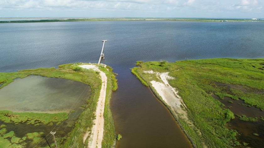 The renowned Stellman Ranch spans 1,094 acres on the shores of - Beach Acreage for sale in Rockport, Texas on Beachhouse.com