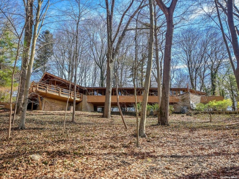 The LOCATION, the VIEWS, the ARCHITECTURE and the COMMUNITY make - Beach Home for sale in Locust Valley, New York on Beachhouse.com