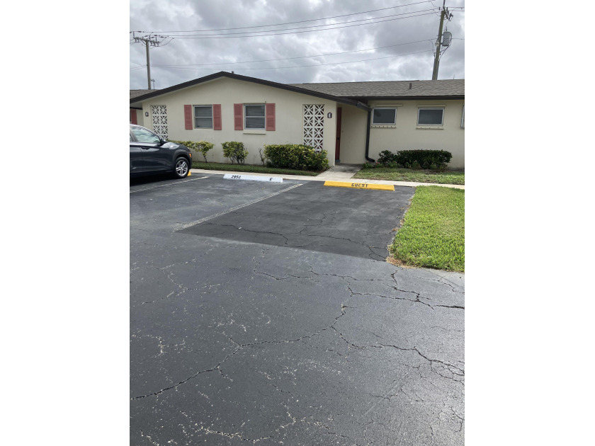 Very nice one bed with bath and a half - new AC and new water - Beach Home for sale in West Palm Beach, Florida on Beachhouse.com