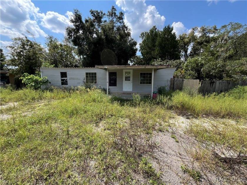 Take a look at this 2 bedroom 1 bath Mobile in the heart of - Beach Home for sale in Crystal River, Florida on Beachhouse.com