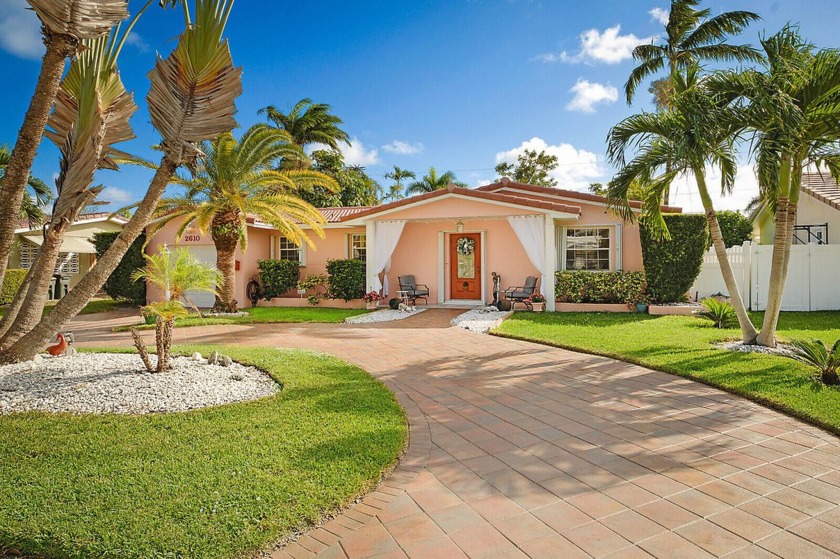 Spacious and beautifully updated 3-bedroom, 2-bathroom home in - Beach Home for sale in Lighthouse Point, Florida on Beachhouse.com