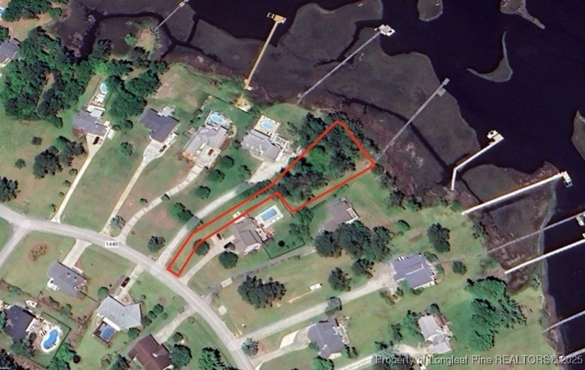 Discover the perfect blend of privacy and waterfront living with - Beach Lot for sale in Swansboro, North Carolina on Beachhouse.com