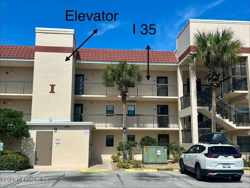 Rare opportunity to own a top-floor (3rd floor) condo in an - Beach Condo for sale in St Augustine, Florida on Beachhouse.com