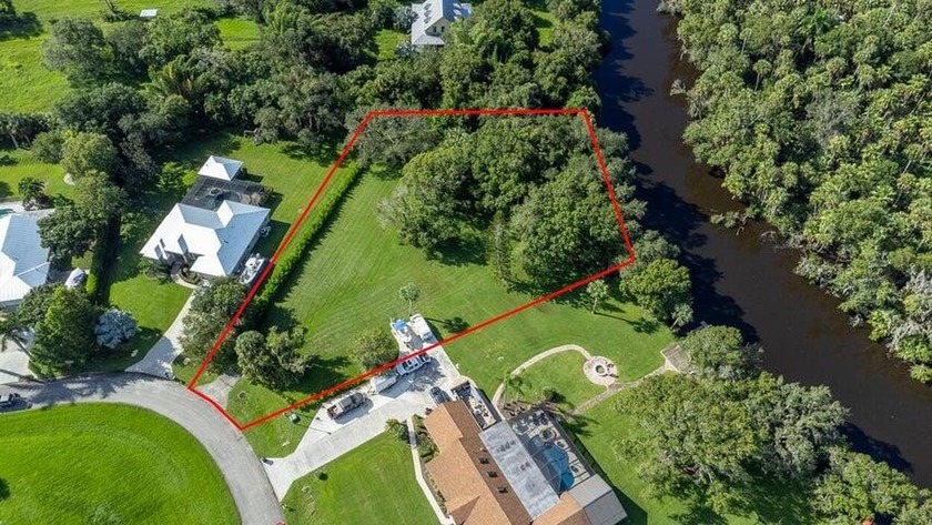 BEAUTIFUL 1 ACRE WATERFRONT PROPERTY IN QUIET NEIGBORHOOD. BUILD - Beach Lot for sale in Fort Pierce, Florida on Beachhouse.com