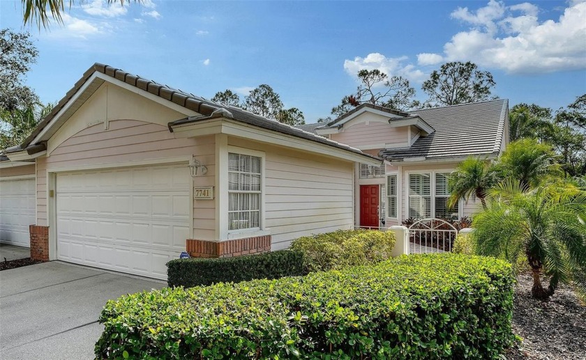 Under contract-accepting backup offers. $75,000 PRICE ADJUSTMENT - Beach Home for sale in University Park, Florida on Beachhouse.com