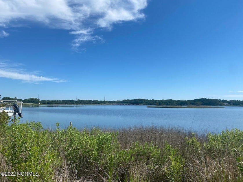 Waterfront lot on the beautiful queens creek.  Build your dream - Beach Lot for sale in Hubert, North Carolina on Beachhouse.com