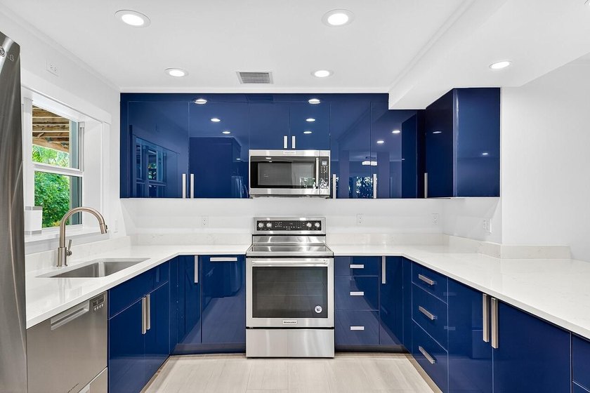 This beautiful 2/2 condo, ''Sea Side Cottage'', is located steps - Beach Condo for sale in Vero Beach, Florida on Beachhouse.com