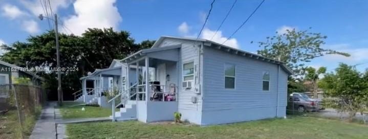 Detached Triplex- CA$H FLOW!! INVESTORS DREAM!! (3 Separate - Beach Townhome/Townhouse for sale in West Palm Beach, Florida on Beachhouse.com