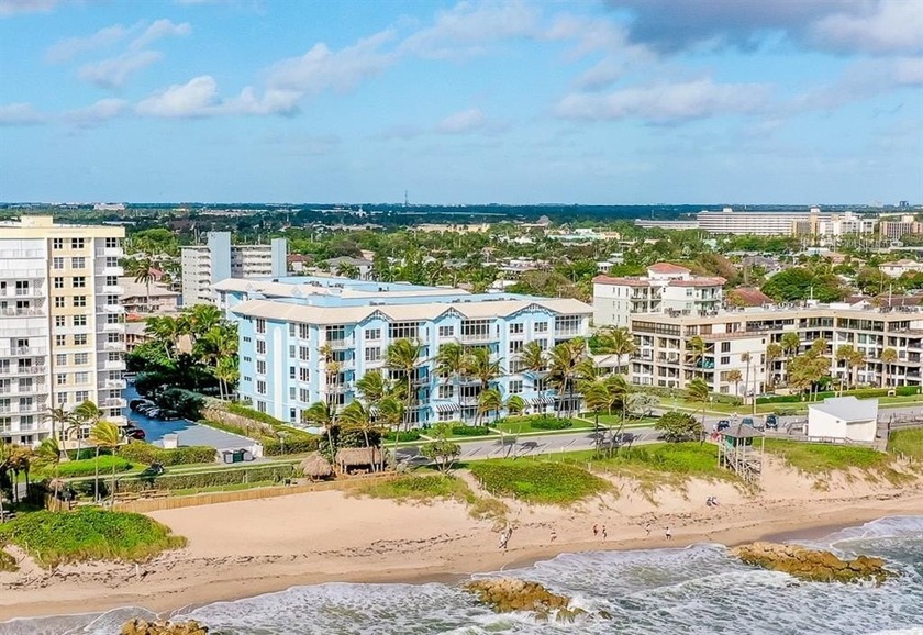 STUNNING 1ST FLOOR CONDO INVITES YOU TO INDULGE IN LUXURY - Beach Condo for sale in Deerfield Beach, Florida on Beachhouse.com