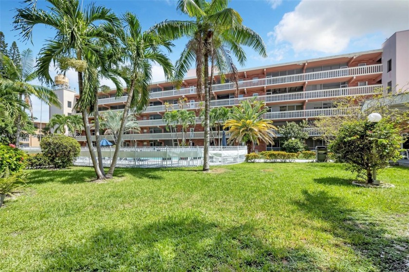 Welcome to this large, very clean and ready to move in - Beach Condo for sale in Hallandale Beach, Florida on Beachhouse.com