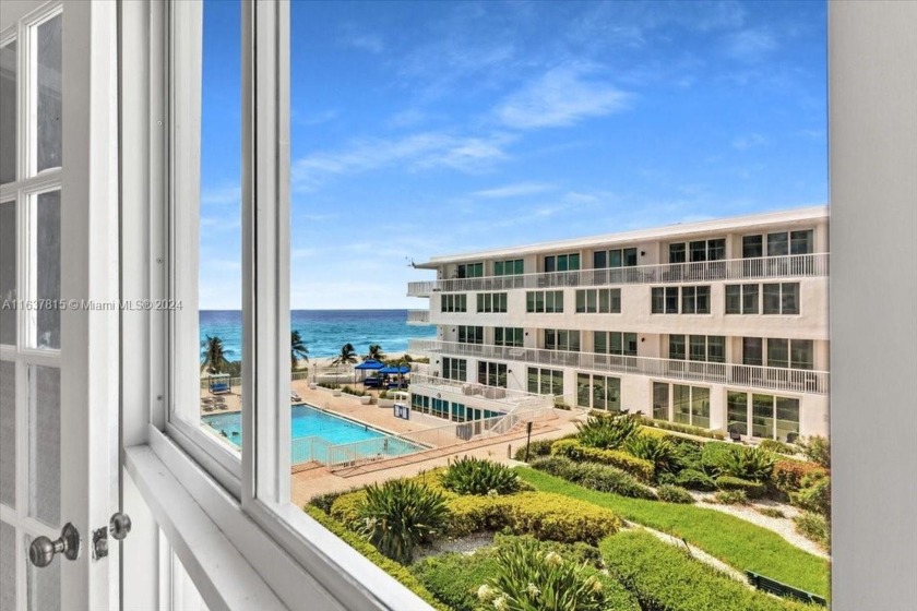 Spectacular Ocean views from this 2 Bedroom, 1.5 Bath apt - Beach Condo for sale in Miami Beach, Florida on Beachhouse.com