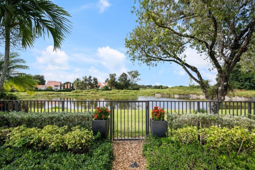 Welcome to this completely renovated, move-in-ready gem nestled - Beach Townhome/Townhouse for sale in Wellington, Florida on Beachhouse.com